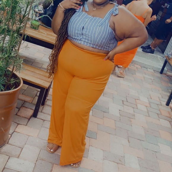 Forever 21 Tops - Striped crop top